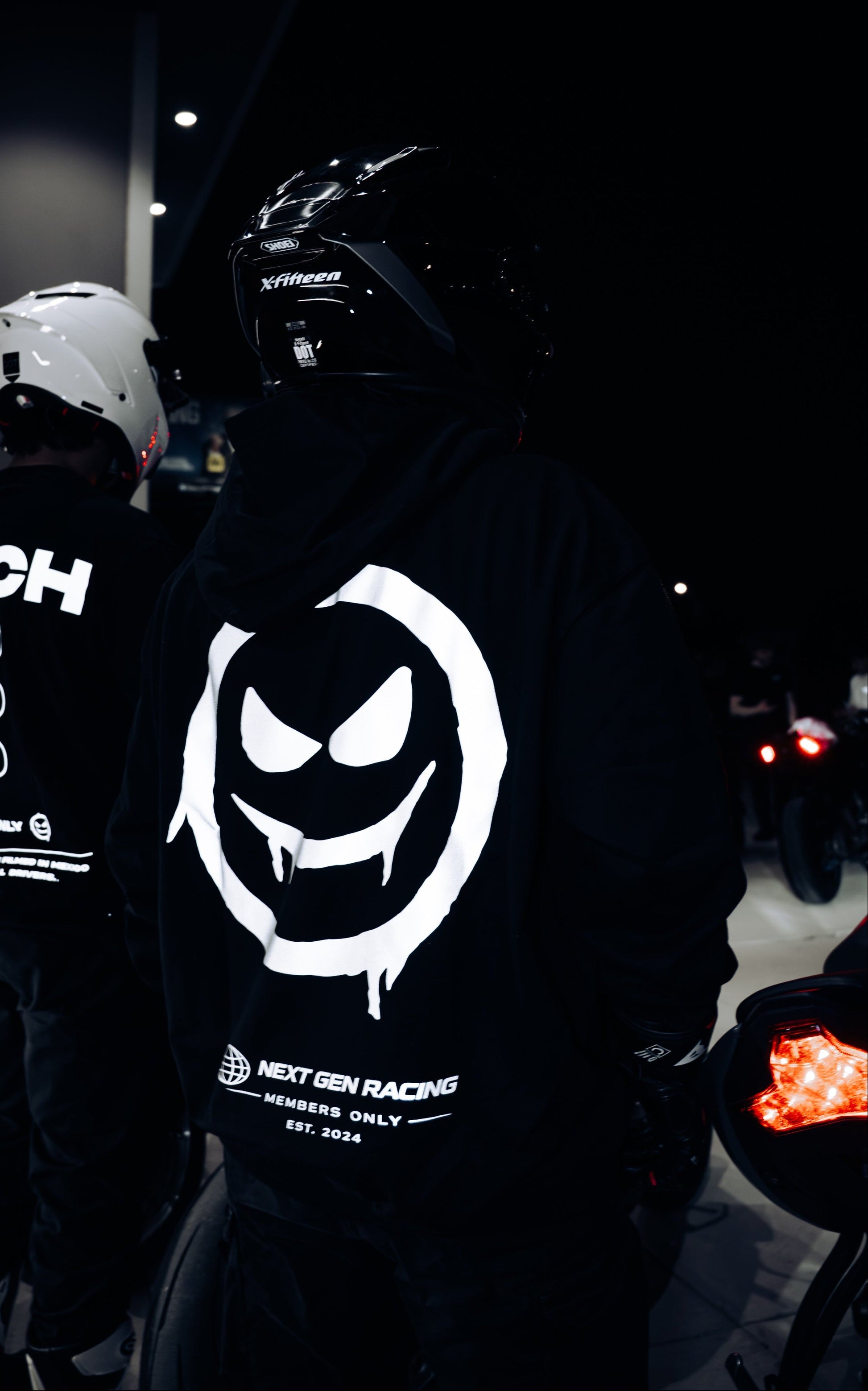 REFLECTIVE LOGO HOODIE