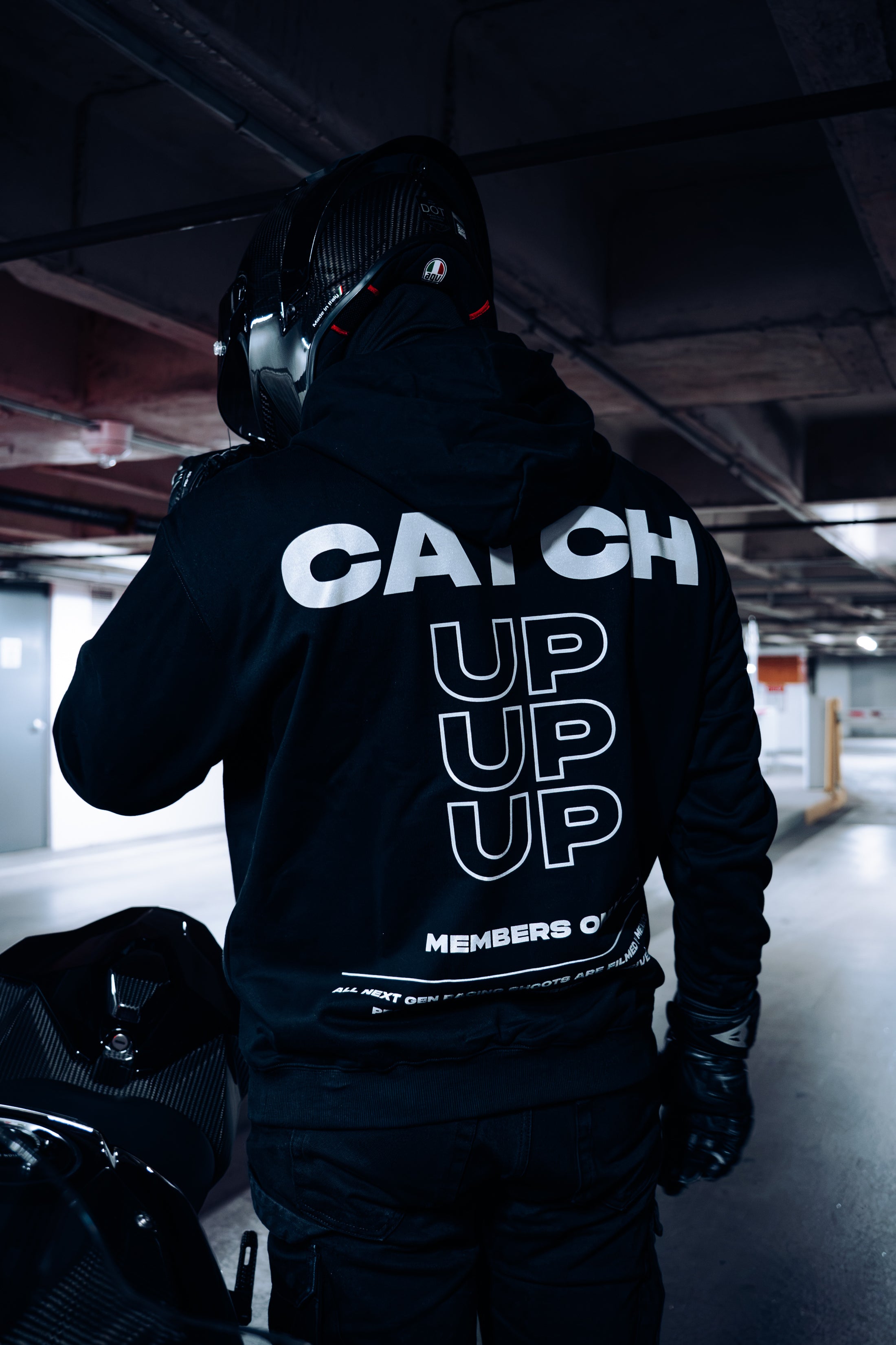 "CATCH UP" REFLECTIVE HOODIE (BLACK)