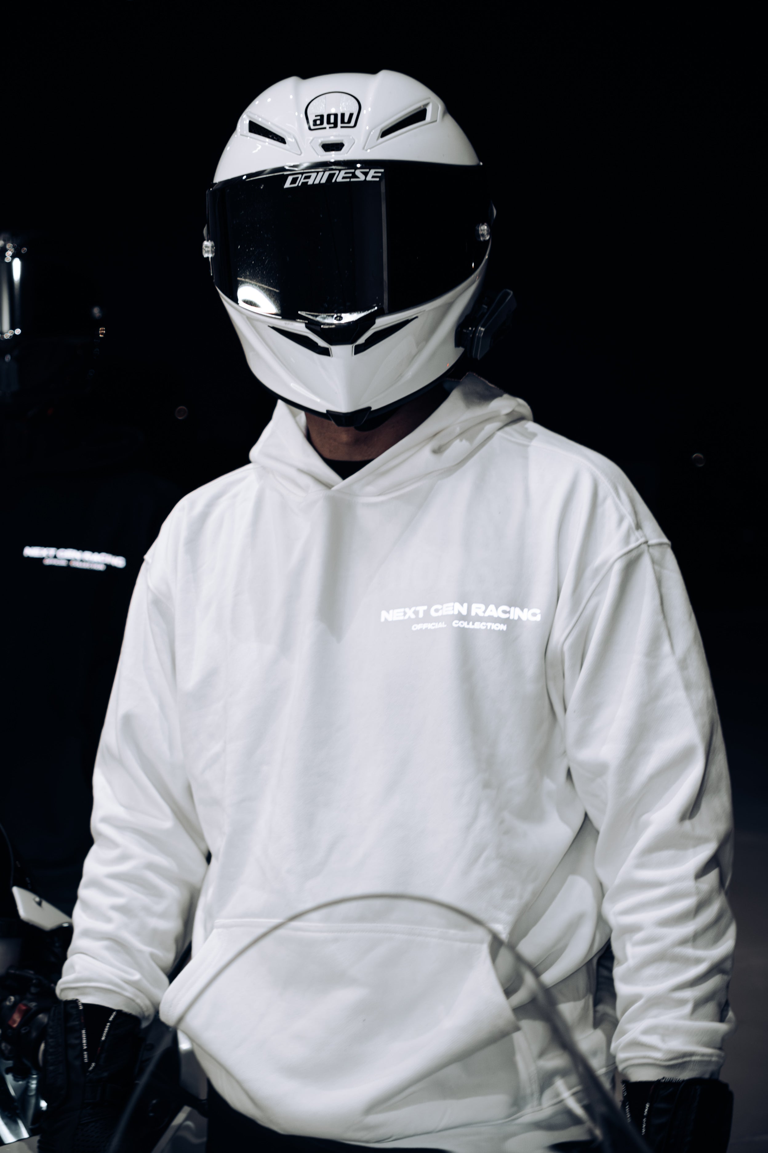 "CATCH UP" REFLECTIVE HOODIE (WHITE)