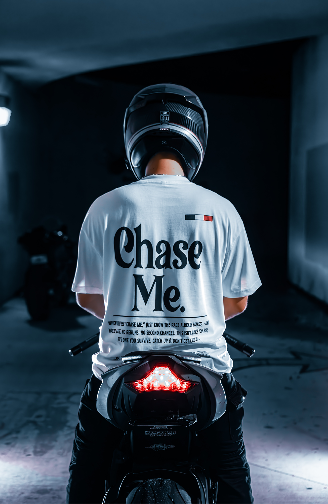 WHITE "CHASE ME" TEE